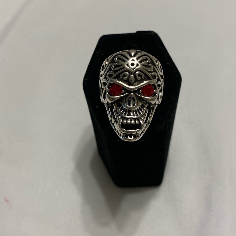 SKULL  Band Ring size 10
